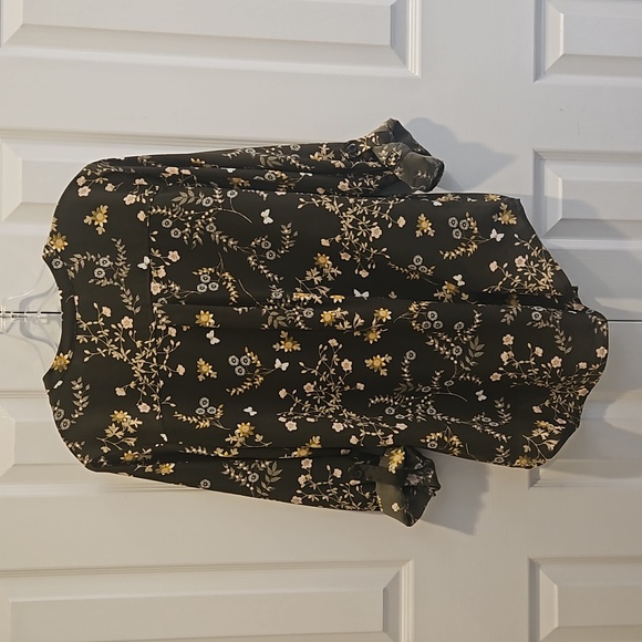 Olive Blouse with Zipper - Picture 4 of 4